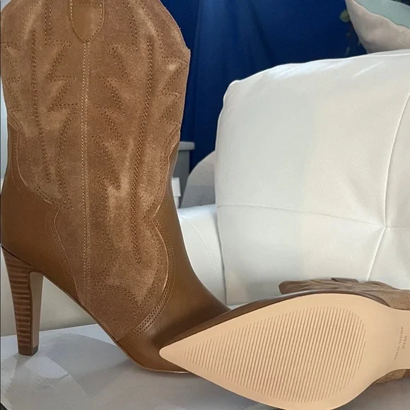 Nine West Tan Heeled Boots - Picture 7 of 7
